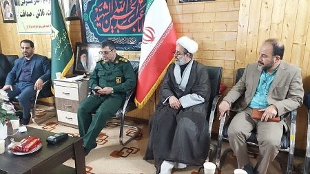 این مردم تحت ولایت مقام معظم رهبری با تاسی از سیره اهلبیت درتمام صحنه ها حضوری پر رنگ دارند