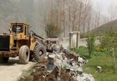 تخریب دو سازه‌ غیرمجاز در لاریجان آمل