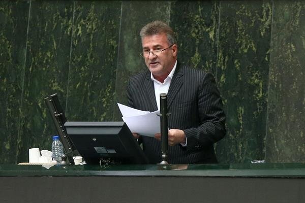 انتقاد سخنگوی کمیسیون کشاورزی از وضعیت بد اقتصادی دولت انتقاد سخنگوی کمیسیون کشاورزی از وضعیت بد اقتصادی دولت