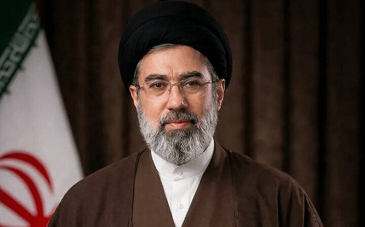 رهبر انقلاب: حضور مردم در میدان استمرار داشته باشد